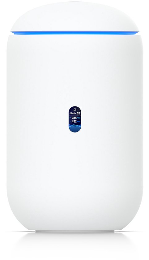 Witte, cilindrische router met een blauwe LED-ring en een klein display met netwerkgegevens.