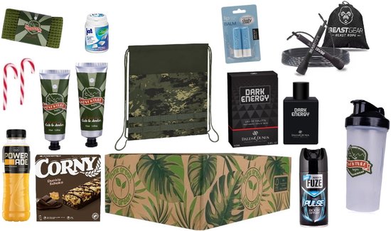 Foto: Giftbox geschenkset actief en sportief pakket met gymtas shake drinkbeker luxe parfum douchegel springtouw snacks sportdrank sport repen cadeau pakket jongeren volwassenen kado