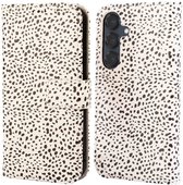 imoshion Hoesje - Geschikt voor Samsung Galaxy S25 - Design Bookcase smartphone - Desert Dots