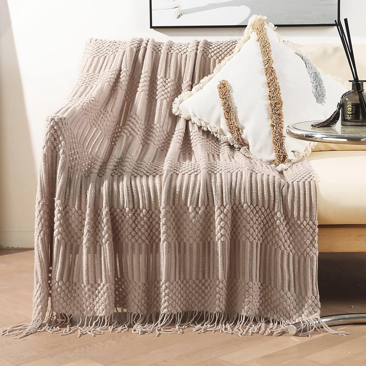 Zachte gebreide deken met kwastjes en bubbelpatroon | Decoratieve plaid voor bank en slaapbank | 230 x 130 cm