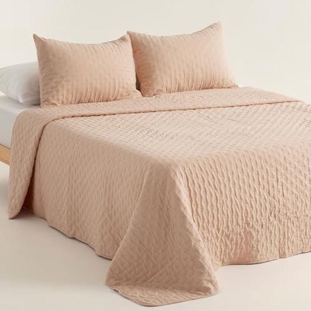 Lichte Gewatteerde Sprei 180x270 cm voor Overgangsperiode in Taupe