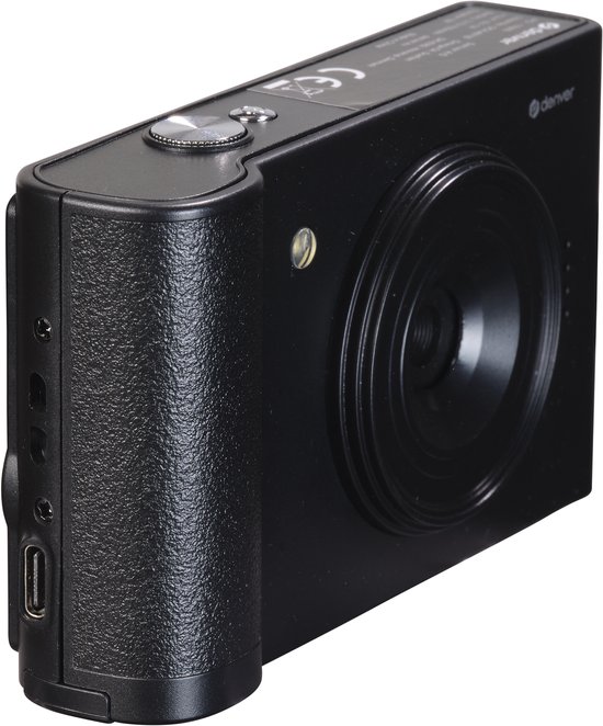 Zwarte digitale camera met lens, flitser en 'denver' logo. Zijkant met USB-poort en gestructureerd handvat.