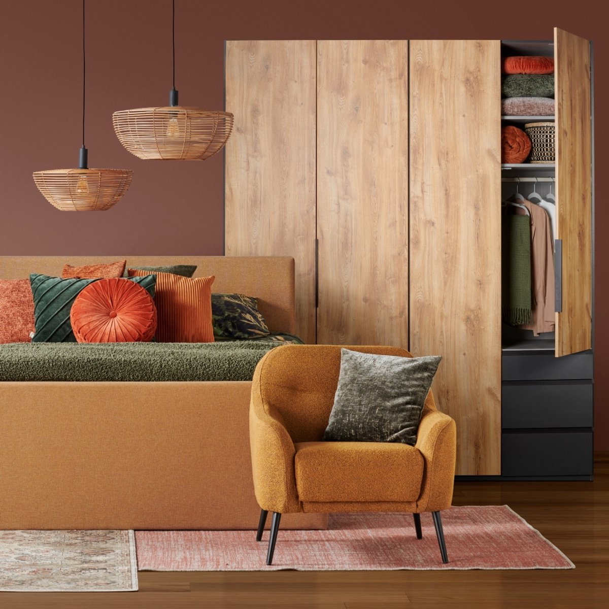 Kledingkast Oss - Spaanplaat - Naturel - 200x236x58 cm (BxHxD) - Draaideurkast - 4 Deuren - 6 Laden - Hang-legkast
