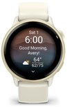 Gouden smartwatch met wit bandje. Het scherm toont de tijd (6:00), 'Good Morning, Avery!' en het weer (64°).