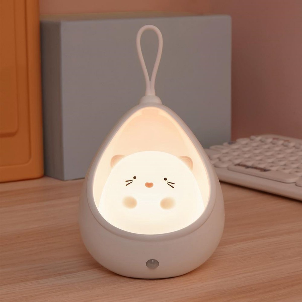 GELLDG Schattig nachtlampje met sensor in de vorm van een katje - Wandlamp - Oplaadbaar - Slaapkamerdecoratie - Geschikt als cadeau voor kinderen, baby's en peuters - Wit