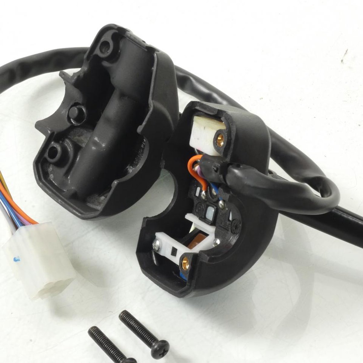 Commodo gauche levier noir pour scooter Peugeot 50 Vivacity 2005 744158 Neuf