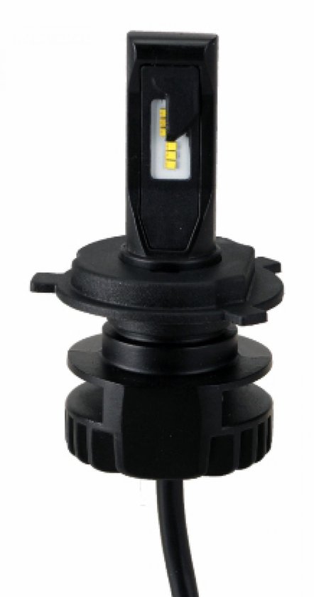 Détail d'une ampoule LED H4 noire avec LED jaunes et un joint en caoutchouc noir.