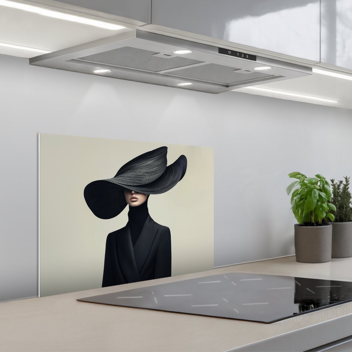 Spatscherm 60x45 cm - Zelfklevende achterwand Zwart - Vrouw - Hoed - Keuken muurbeschermer - Spatwand fornuis