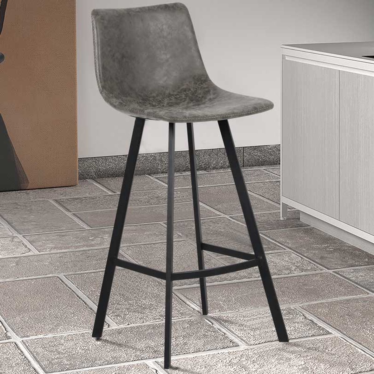 Rousseau Ozan Barstoel grijs – Zithoogte 78 cm – Voor Hoge Bar of Bartafel – PU Lederlook – Zwart Metaal – Per Stuk