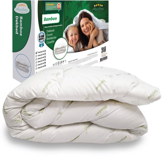 Verpakking van een bamboe dekbed met afbeelding van een vrouw en kind. Dekbed is wit met groene bamboe print.