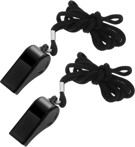 Twee zwarte plastic fluitjes met zwarte draagkoorden.