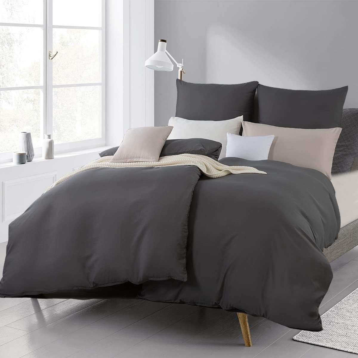 Famanu Dekbedovertrekset 135 x 200 cm 4-delig microvezel superzacht GRIJS