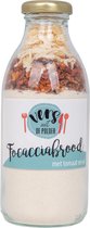 Focacciabrood met tomaat en ui in pot