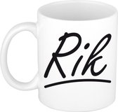 Rik naam cadeau mok / beker met sierlijke letters - Cadeau collega/ vaderdag/ verjaardag of persoonlijke voornaam mok werknemers