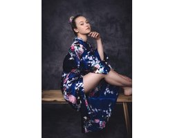 Kimono dames satijn - blauw met pauw en bloemen print, Maat M