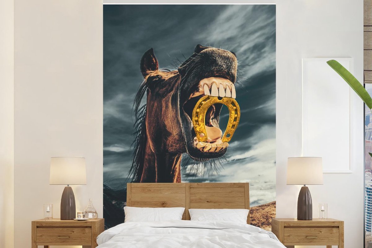 Behang - Fotobehang Paard - Hoefijzer - Goud - Meisjes - Kinderen - Meiden - Breedte 160 cm x hoogte 240 cm