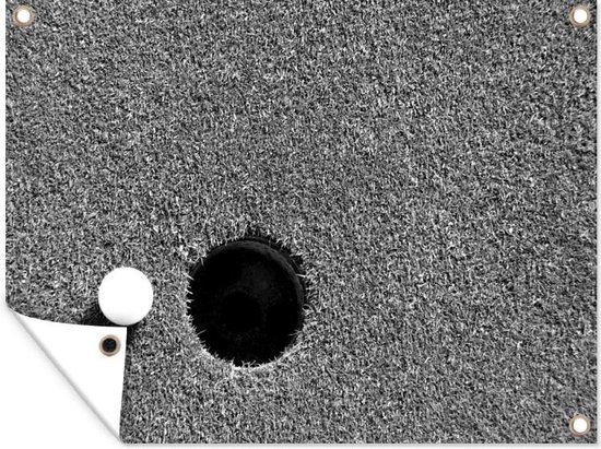 Muurdecoratie buiten Golfbal dichtbij bij de hole - zwart wit - 160x120 cm - Tuindoek - Buitenposter