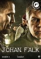 DVD-hoes van Johan Falk Seizoen 3. Close-up van vier mannen, voorgrond twee mannen, twee op de achtergrond.