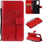 Voor OnePlus 9 Boom & Kat Patroon Geperst Afdrukken Horizontale Flip PU Lederen Hoes met Houder & Kaartsleuven & Portemonnee & Lanyard (Rood)