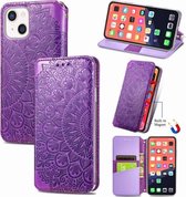 Voor iPhone 13 Bloeiende Mandala Reliëfpatroon Magnetische Horizontale Flip Lederen Case met Houder & Kaartsleuven & Portemonnee (Paars)