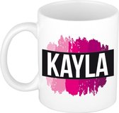 Kayla  naam cadeau mok / beker met roze verfstrepen - Cadeau collega/ moederdag/ verjaardag of als persoonlijke mok werknemers