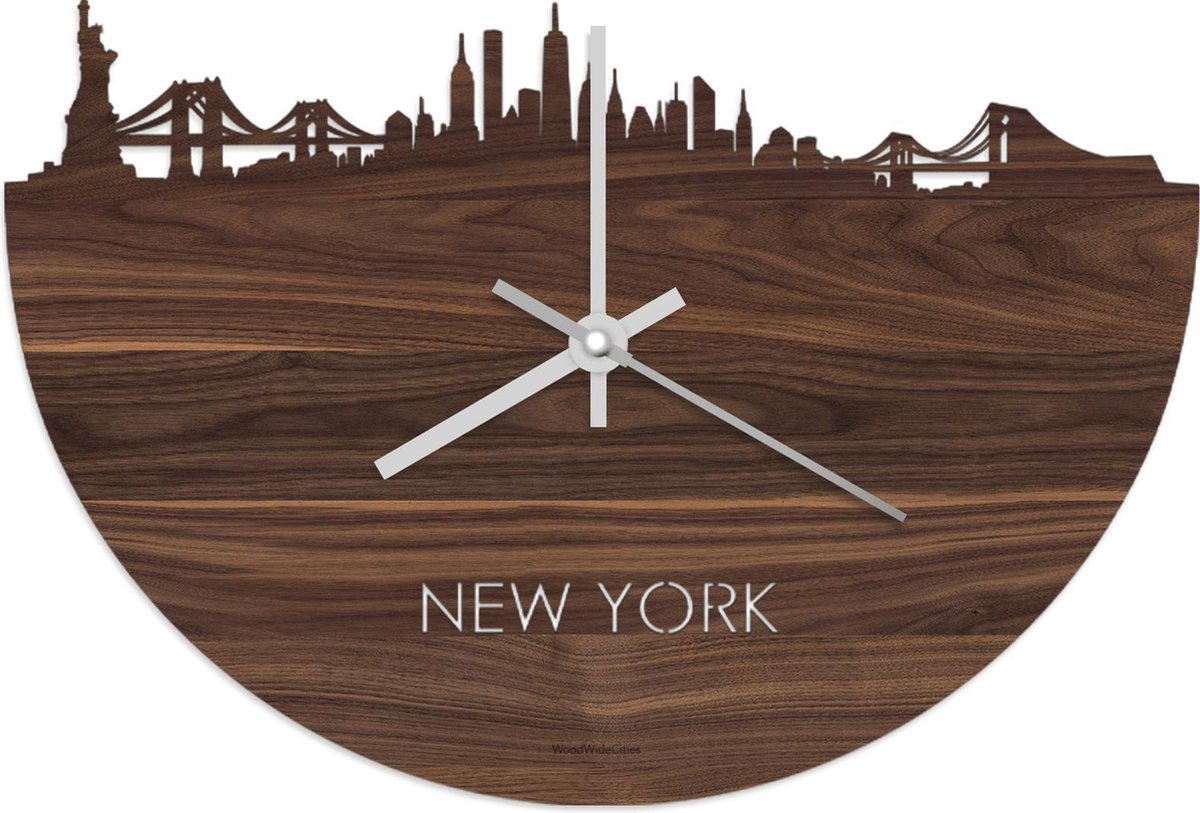 Skyline Klok New York Notenhout - Ø 40 cm - Stil uurwerk - Wanddecoratie - Meer steden beschikbaar - Woonkamer idee - Woondecoratie - City Art - Steden kunst - Cadeau voor hem - Cadeau voor haar - Jubileum - Trouwerij - Housewarming - WoodWideCities