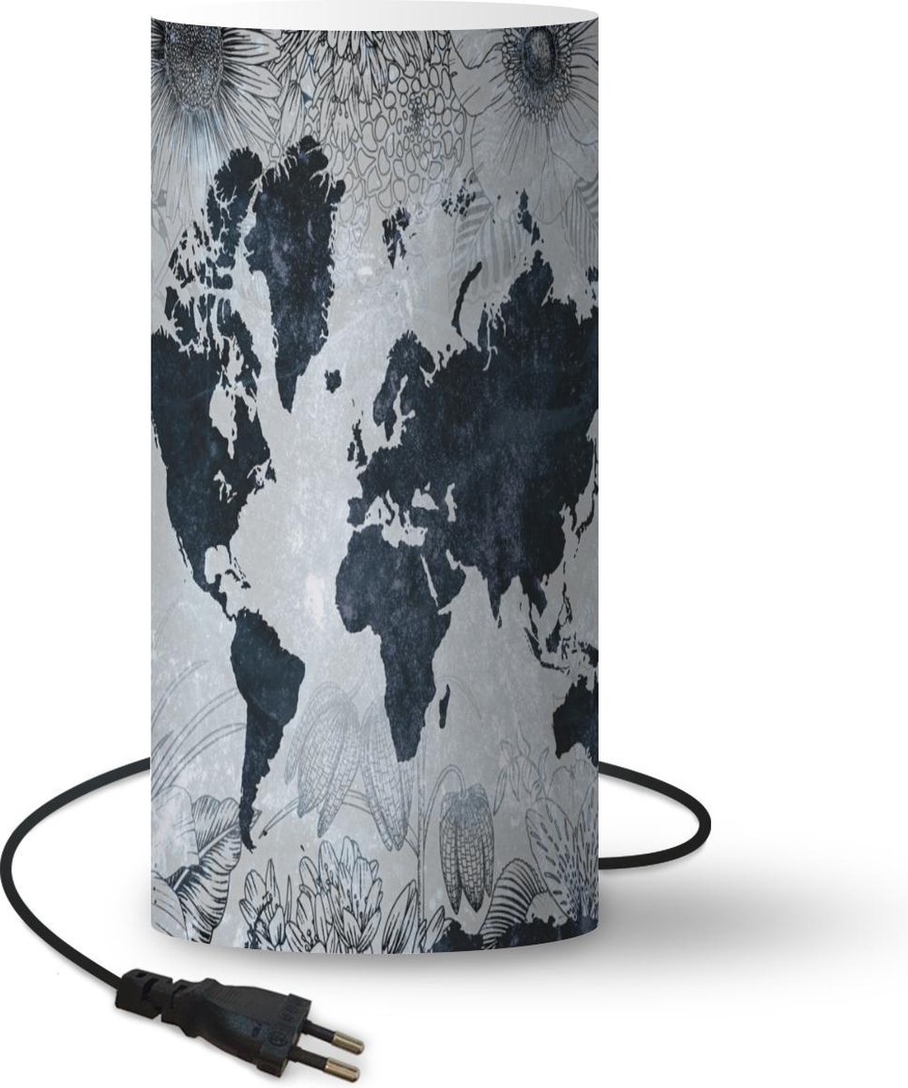 Lamp - Nachtlampje - Tafellamp slaapkamer - Wereldkaart - Bloemen - Vintage - 33 cm hoog - Ø15.9 cm - Inclusief LED lamp