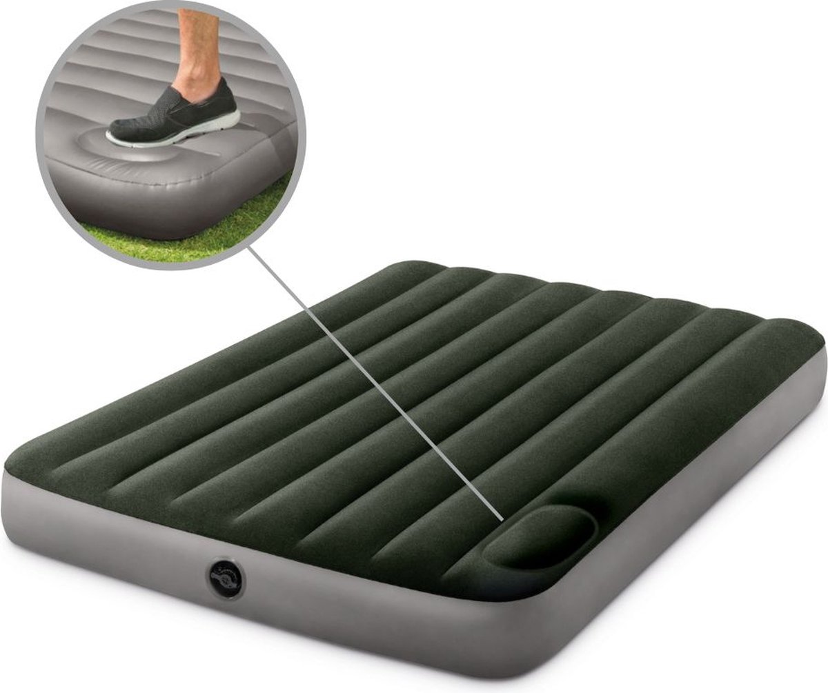 Intex Luchtbed - Twijfelaar - 137 x 191 x 25 cm - Groen - Met ingebouwde voetpomp + Hoeslaken Wit + Reparatieset