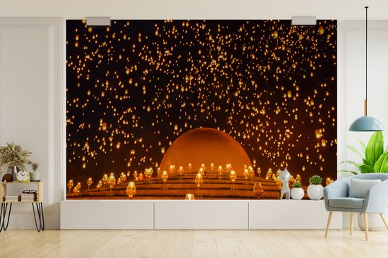 Papier peint Papier peint photo en vinyle - Un festival de lumière pendant la Loi Krathong largeur 360 cm x hauteur 240 cm - Tirage photo sur papier peint (disponible en 7 tailles)