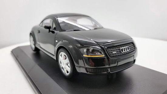 Audi TT Coupé 1998 - 1:18 - Minichamps | bol