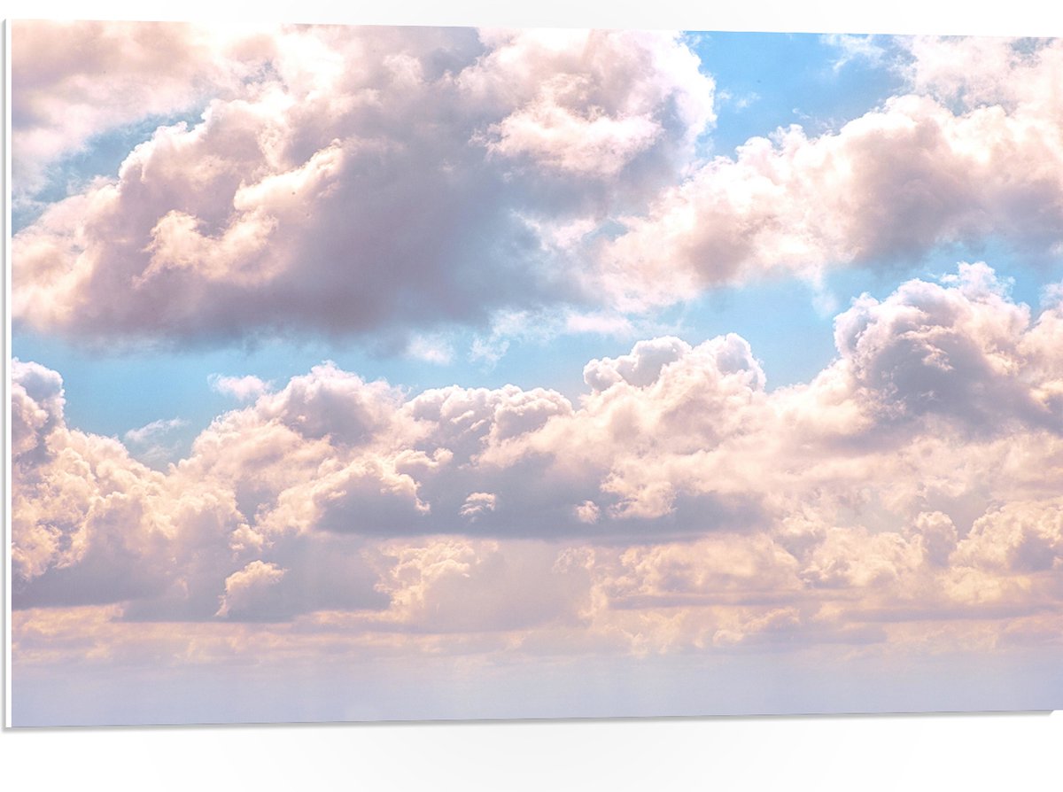 PVC Schuimplaat - Sluierbewolking op Zonnige Dag - 75x50 cm Foto op PVC Schuimplaat (Met Ophangsysteem)