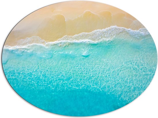 Dibond Ovaal - Golven van een Heldere Zee in de Zomer - 108x81 cm Foto op Ovaal (Met Ophangsysteem)