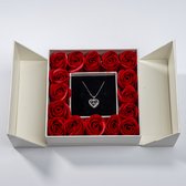 Swarovski Elements Valentine Flowerbox papillon avec collier coeur plaqué argent zircone - Coffret cadeau femme - Cadeau fête des mères - Cadeau - Coffret cadeau - Cadeau - Cadeau d'anniversaire - Saint Valentin - Valentine - Fête des mères - Cadeau