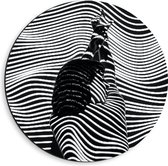Dibond Wandcirkel - Gestreepte Vrouw (zwart/wit) - 40x40cm Foto op Aluminium Wandcirkel (met ophangsysteem)