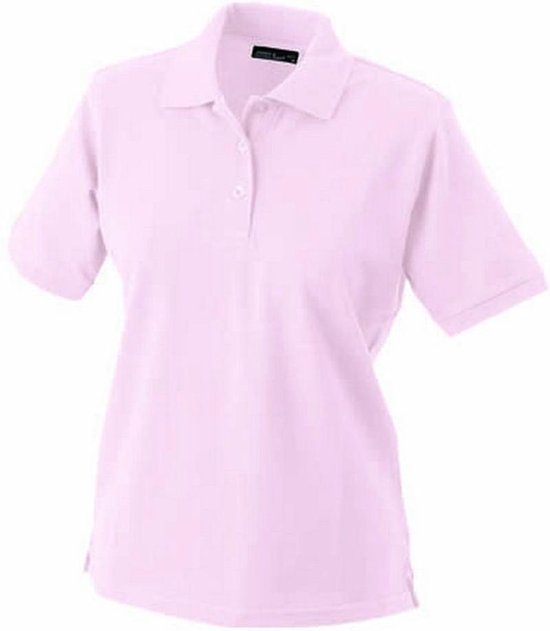 Polo classique rose pour femme, manches courtes et fermeture boutonnée.