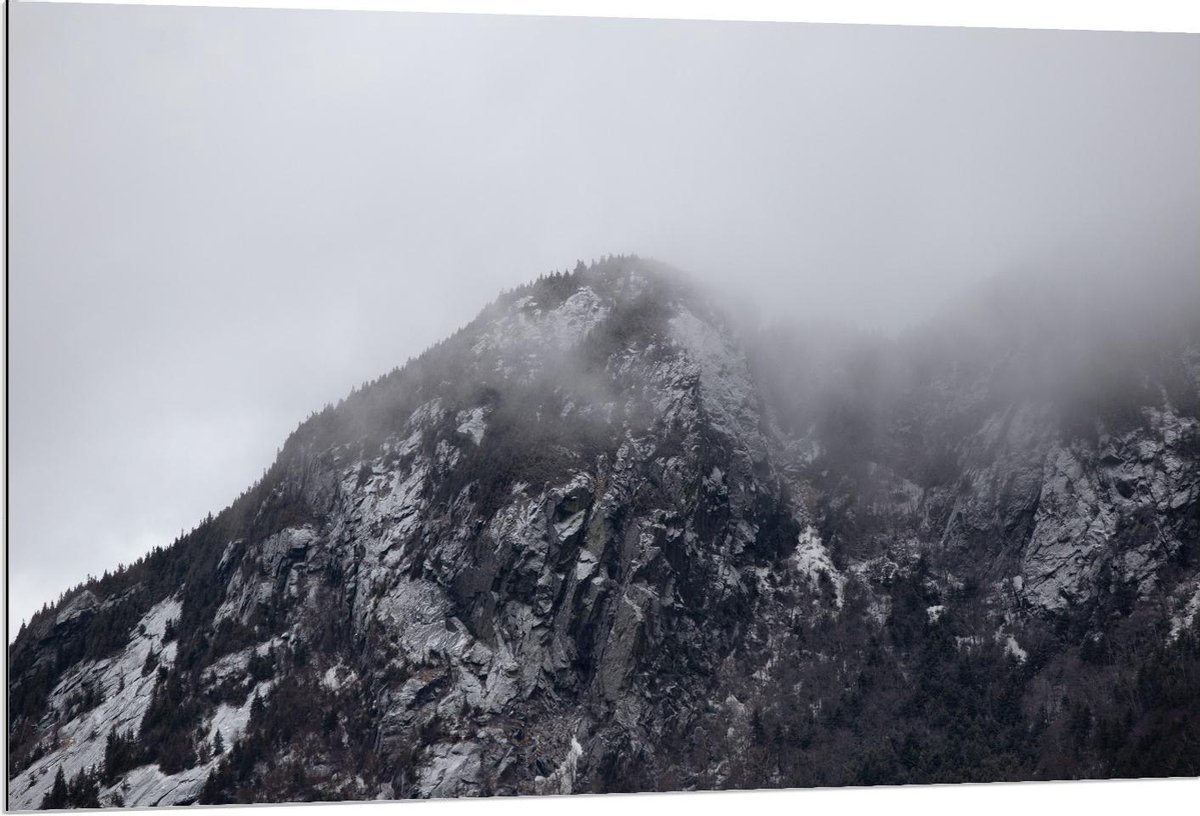 KuijsFotoprint Dibond - Berg met Mist (zwart/wit) - 120x80cm Foto op Aluminium (Met Ophangsysteem)