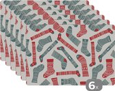 Set de table - Napperons de table en plastique - Noël - Chaussettes - Motifs - 45x30 cm - 6 pièces - Résistant à la chaleur - Antidérapant - Pad - Amovible