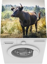Wasmachine beschermer mat - Een stier in een geel veld - Breedte 60 cm x hoogte 60 cm