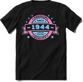 1944 Premium Quality | Feest Kado T-Shirt Heren - Dames | Licht Roze - Licht Blauw | Perfect Verjaardag Cadeau Shirt | Grappige Spreuken - Zinnen - Teksten | Maat 3XL