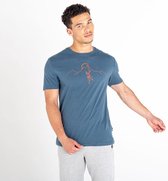 Het Dare2B Relic T-shirt met korte mouwen - heren - geribde kraag - grafisch - Blauw