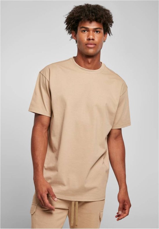 Urban Classics - Heavy Oversized Heren T-shirt - XXL - Beige