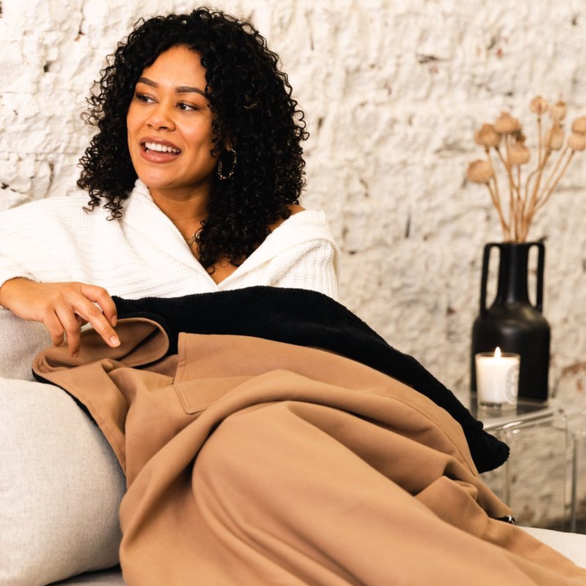 Belieff Cozy Deken (M) – Dikke Warmte Deken Fleece – Voetenzak Volwassene - Fleece Plaid – Fleece Deken - Warmtedeken – Warmte Deken Elektrisch Voor Op De Bank (Exclusief Heating Systeem) - Beige — cadeau in Wonen & Interieur - foto 4