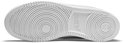 Witte Nike sneaker zool met cirkelvormig profiel.