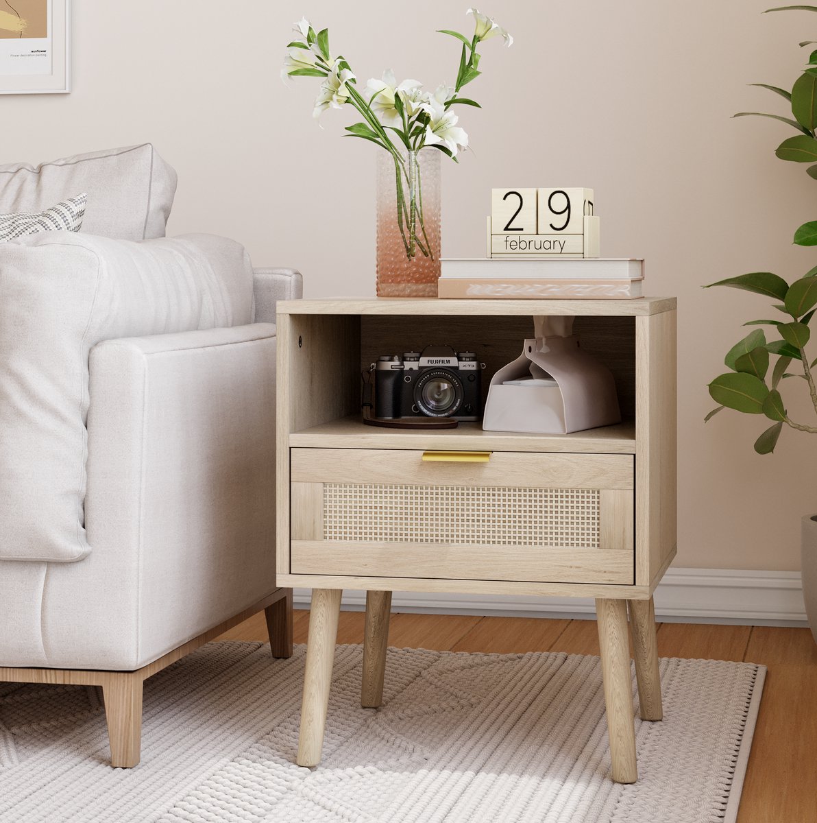 MEUNIQ Nachtkastje 45 x 40 x 55 cm met rattan ladefront, open vak en gouden handgreep - bohemian bijzetkast voor slaapkamer, eiken