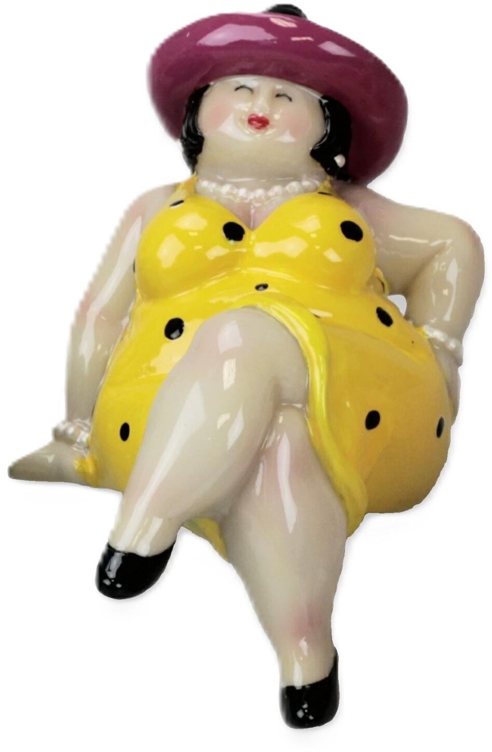 Inware Woonkamer decoratie beeldje - zittend - dikke of mollige dame - jurk geel - 15 cm - vrouwen op het strand