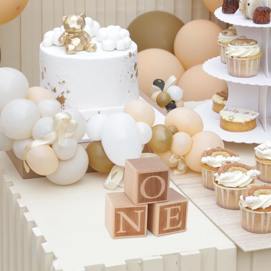 Letters ONE-nummer houten blok 3,5 cm kubus cadeau voor de 1e geboorte baby voor baby gegraveerde letterkubus cadeau-idee doop babyshower tafeldecoratie houten blok gastenboek een nummer houten — afbeelding 3