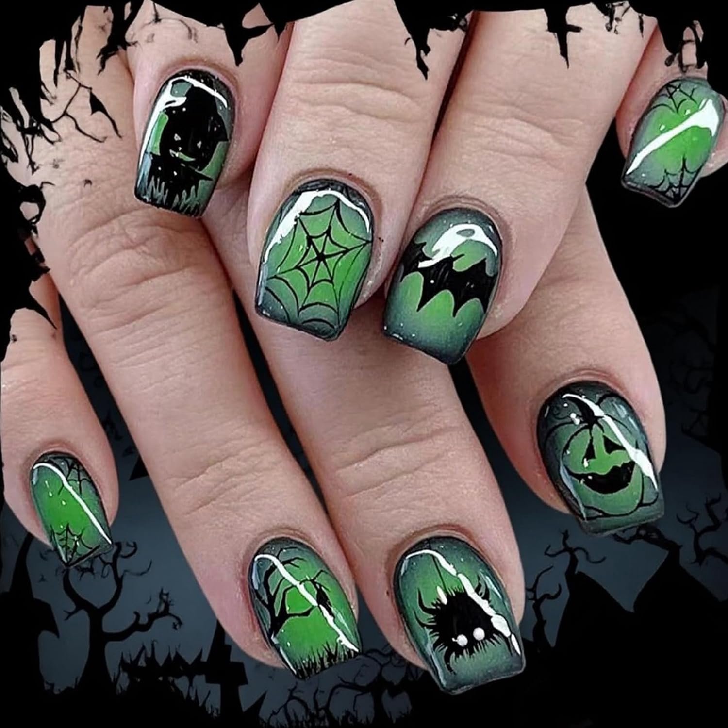 24 stuks Halloween nagels om op te plakken, kort, vierkant, groen, French Press on nails, vingernagels om op te plakken, acryl kunstnagels met pompoen, spoken, spinnenweb-design, volledige cover