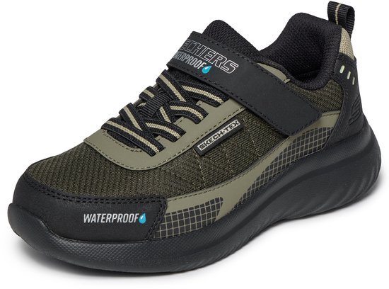 Zwarte en olijfgroene Skechers sneaker met 'WATERPROOF' tekst en mesh detail.