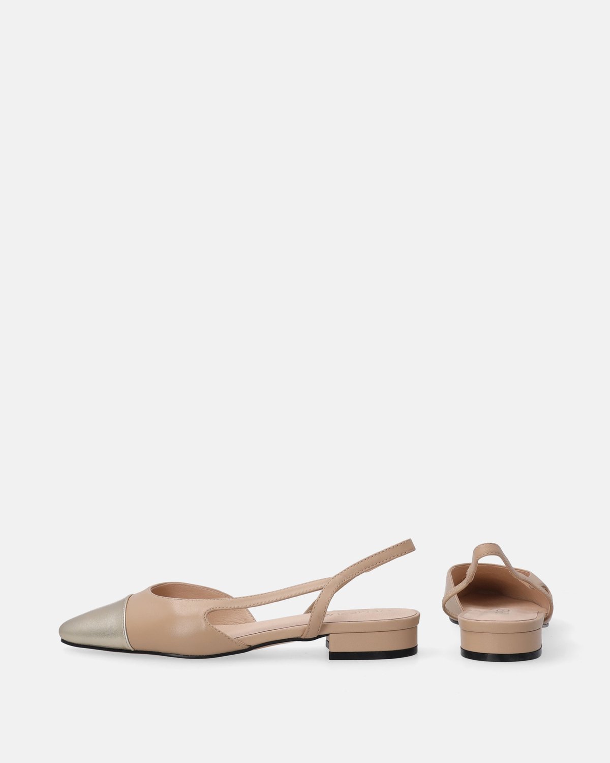 Beige sandalen met gouden neus - Dames sandalen - Maat 39