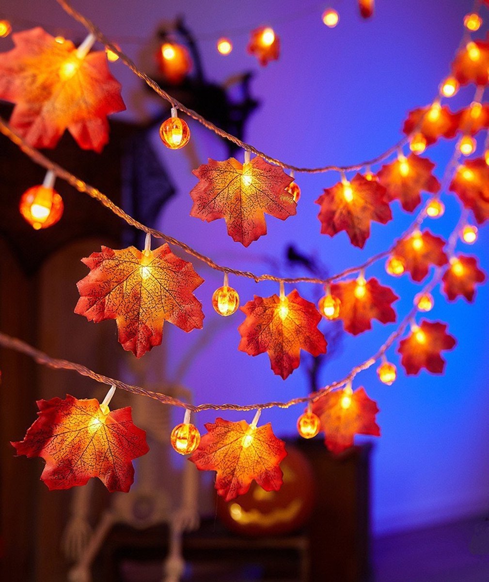 HisKes Herfst Decoratie - 6 M Halloween Decoratie Buiten - Halloween Decoratie - Halloween Verlichting - Decoratie Binnen - Lichtjes Slinger op Batterijen - Lichtjes Slinger - Esdoorn Bladeren Pompoen Slinger met LED - Batterij niet inbegrepen - B